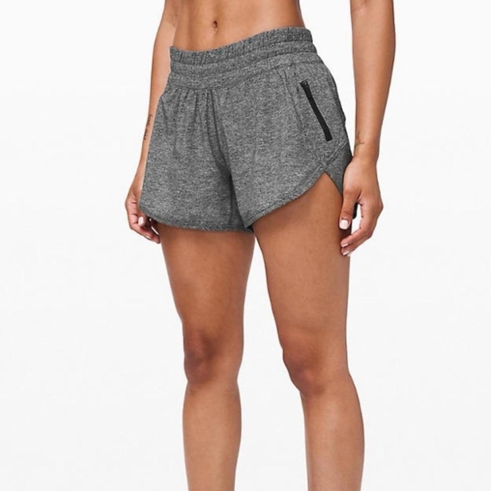 Lululemon Tracker LR Short 4"